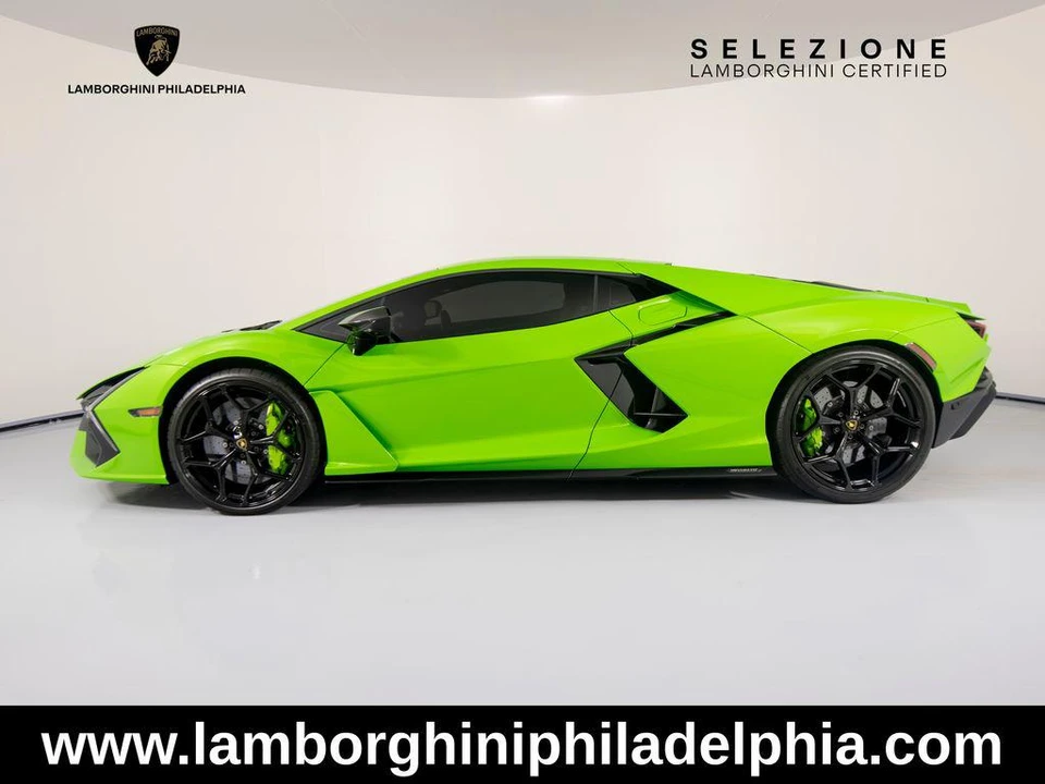 2024 Lamborghini Revuelto - Image 2 of 31