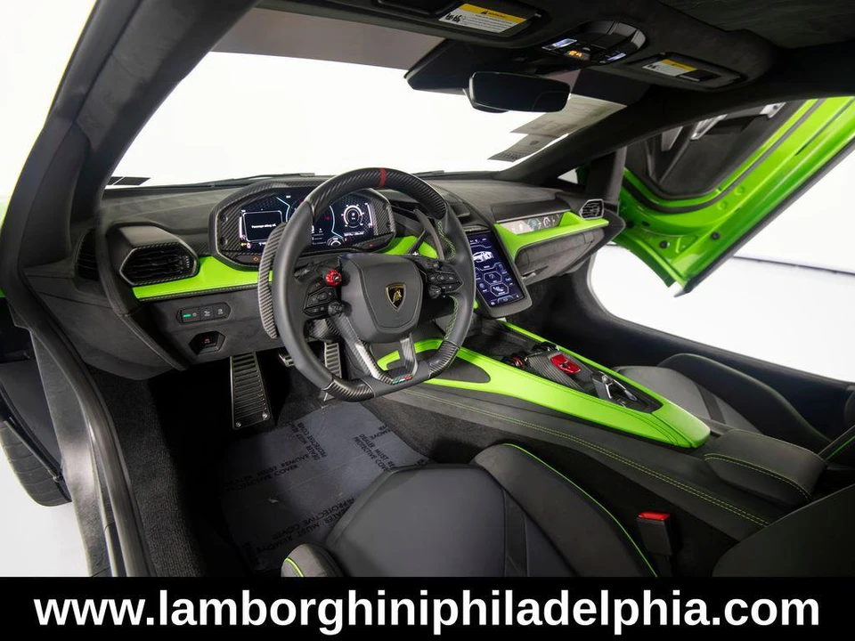 2024 Lamborghini Revuelto - Image 13 of 31