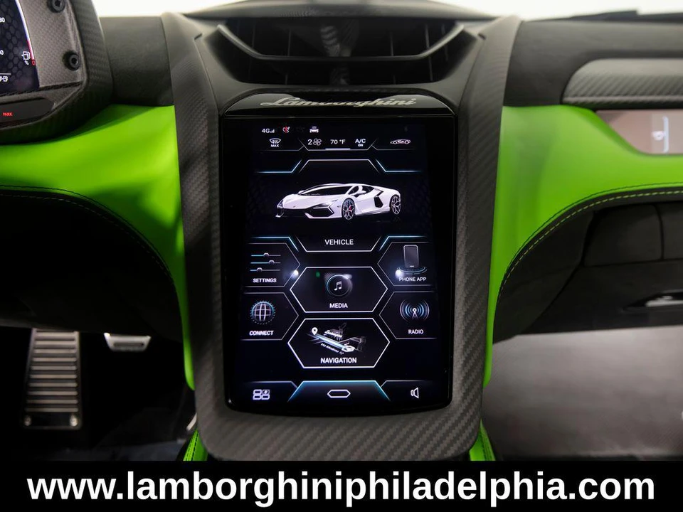 2024 Lamborghini Revuelto - Image 16 of 31