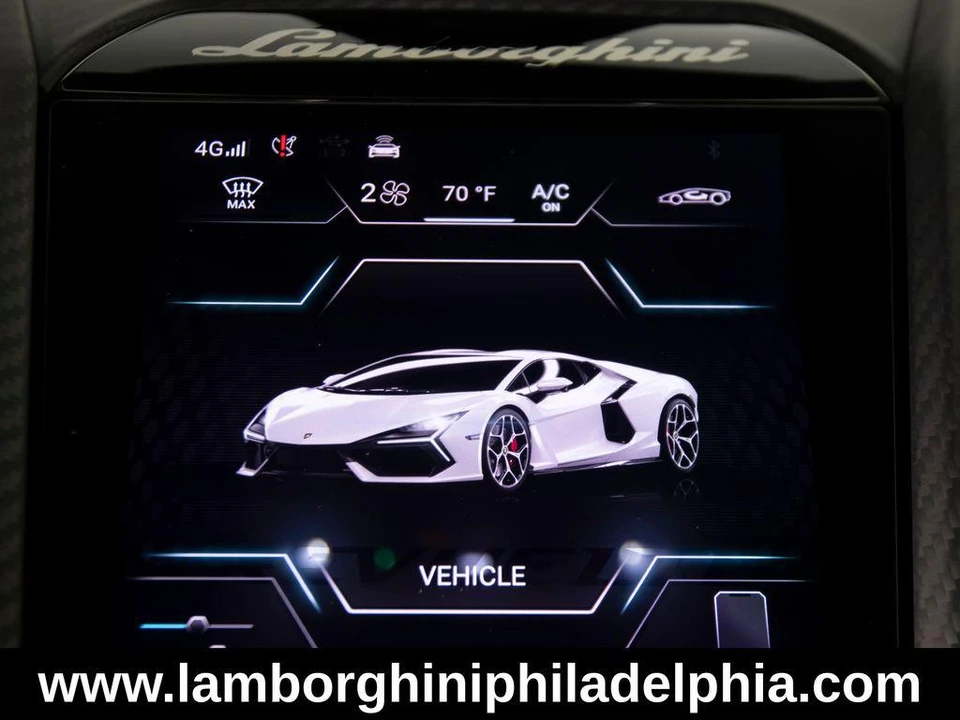 2024 Lamborghini Revuelto - Image 17 of 31