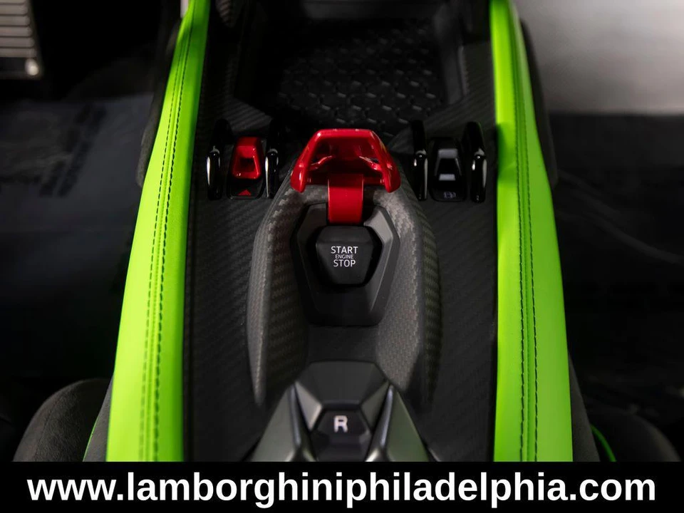 2024 Lamborghini Revuelto - Image 19 of 31