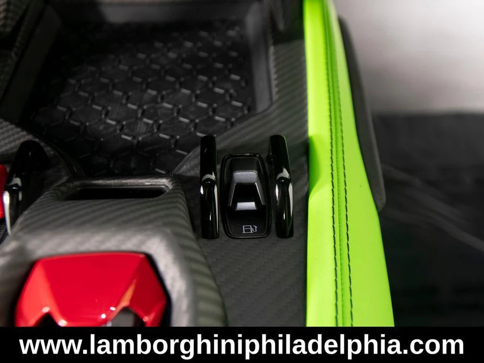 2024 Lamborghini Revuelto - Image 22 of 31