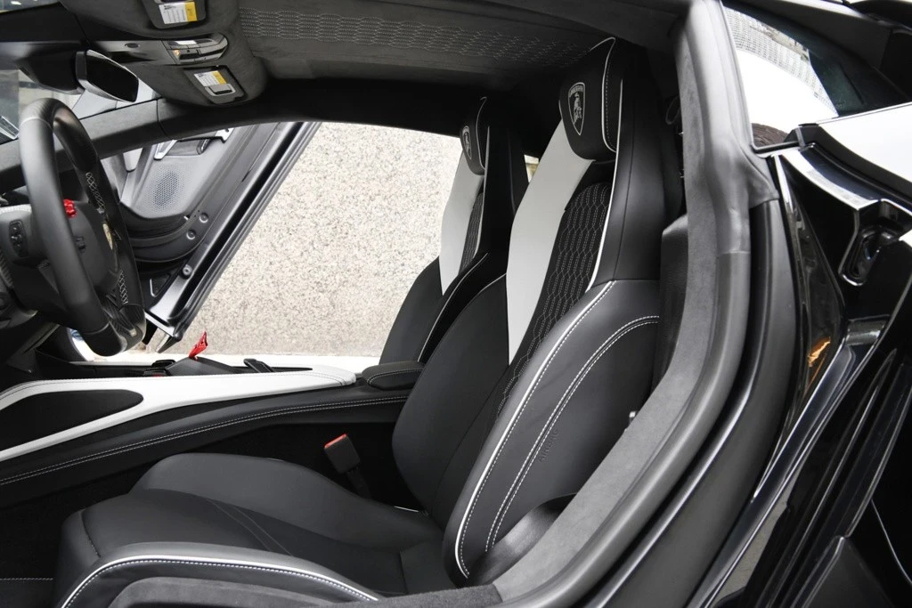 2024 Lamborghini Revuelto - Image 9 of 12
