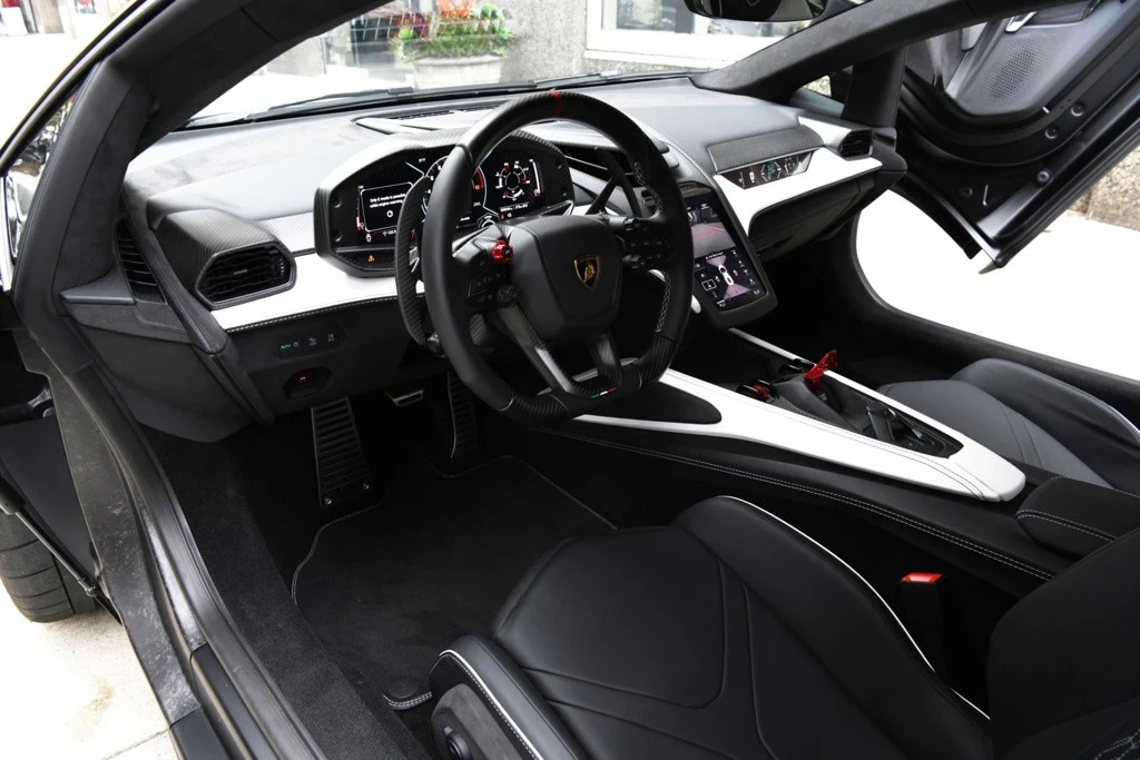 2024 Lamborghini Revuelto - Image 10 of 12