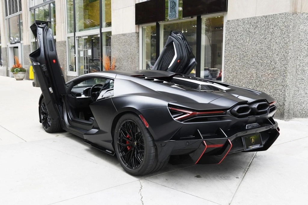 2024 Lamborghini Revuelto - Image 4 of 12