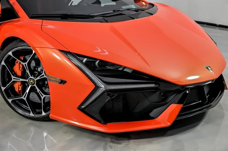 2024 Lamborghini Revuelto - Image 4 of 31