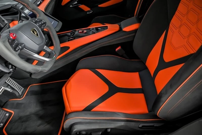 2024 Lamborghini Revuelto - Image 21 of 31