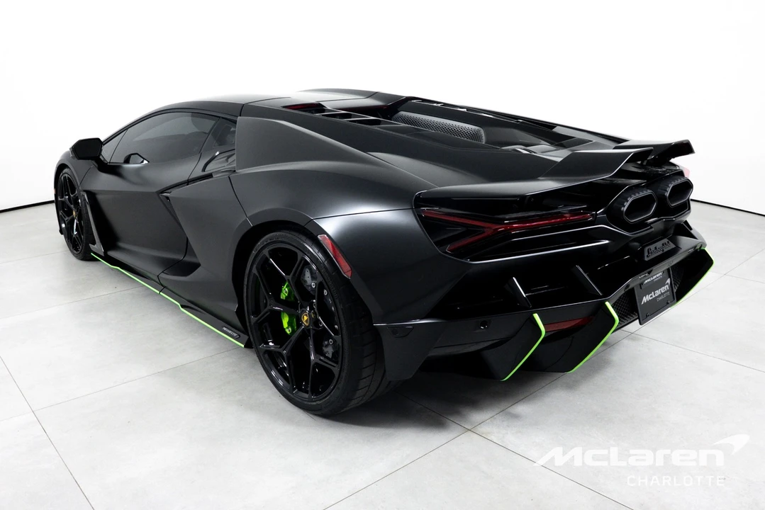 2024 Lamborghini Revuelto - Image 8 of 31