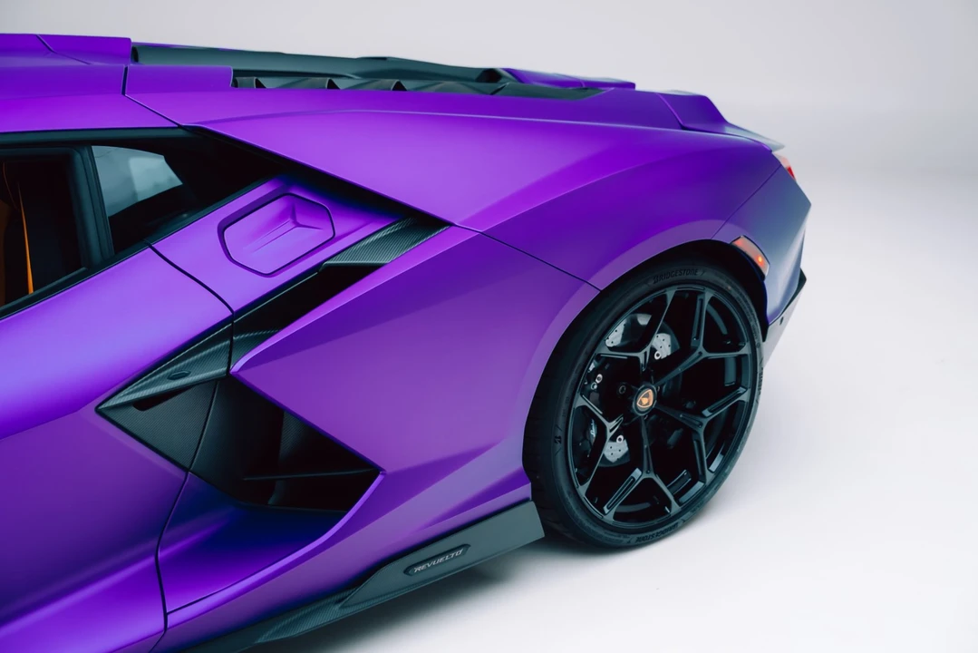 2024 Lamborghini Revuelto - Image 18 of 21