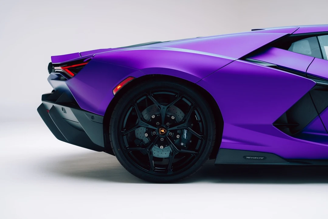 2024 Lamborghini Revuelto - Image 14 of 21