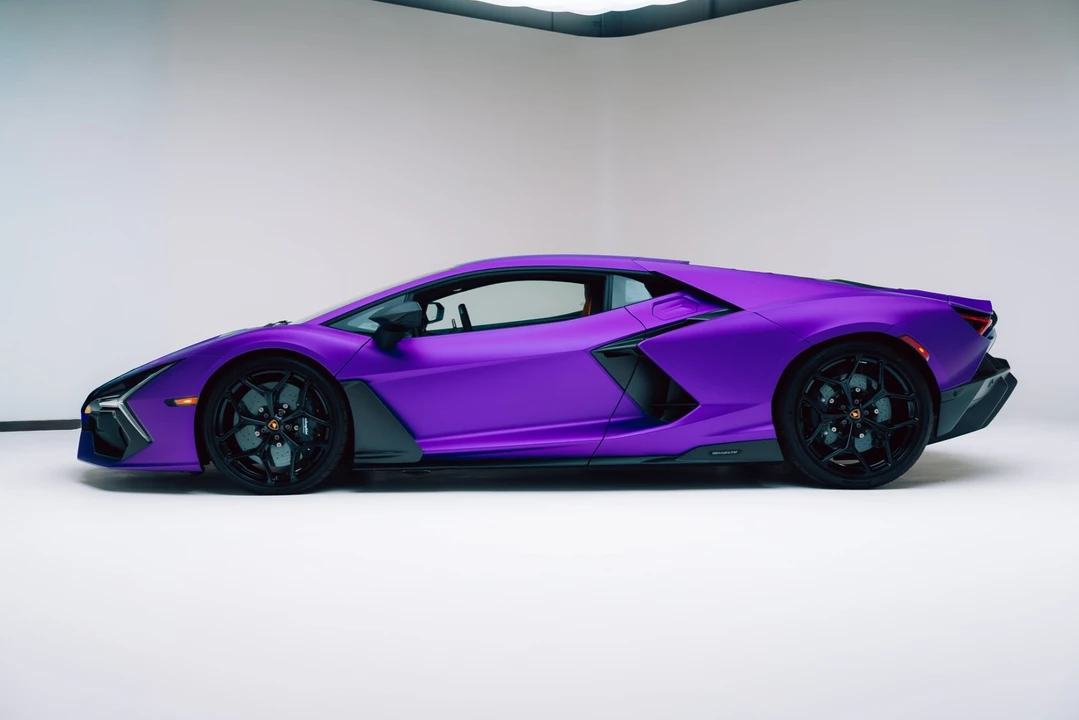 2024 Lamborghini Revuelto - Image 16 of 21