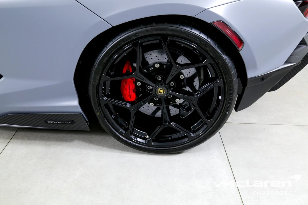 2024 Lamborghini Revuelto - Image 31 of 31