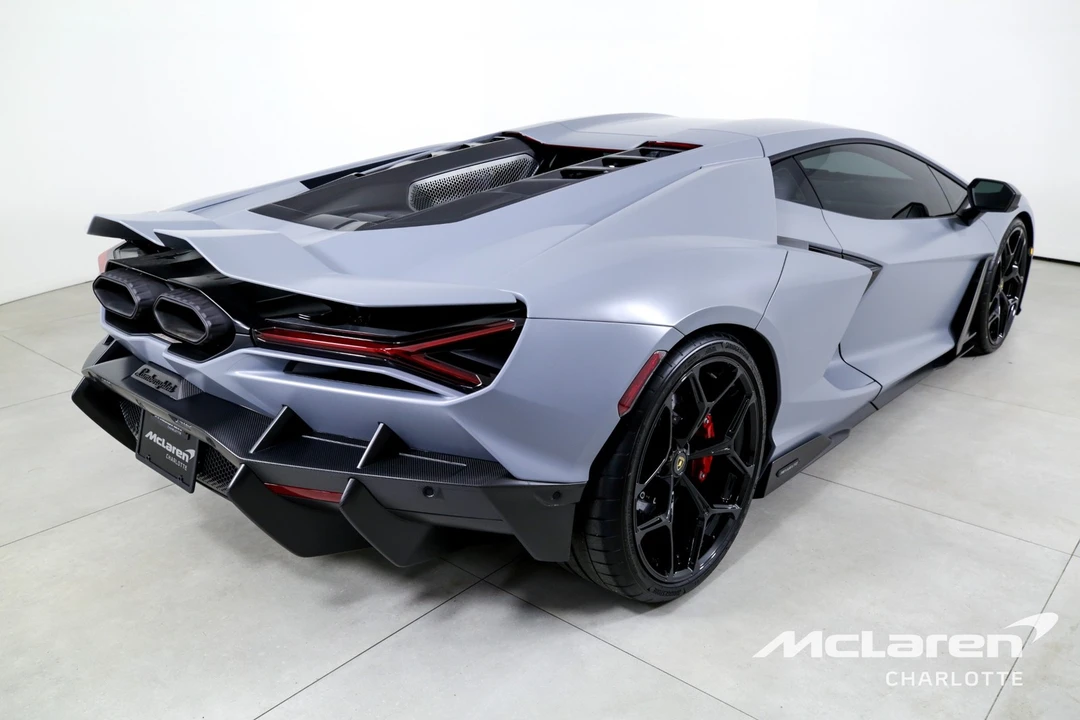 2024 Lamborghini Revuelto - Image 9 of 31