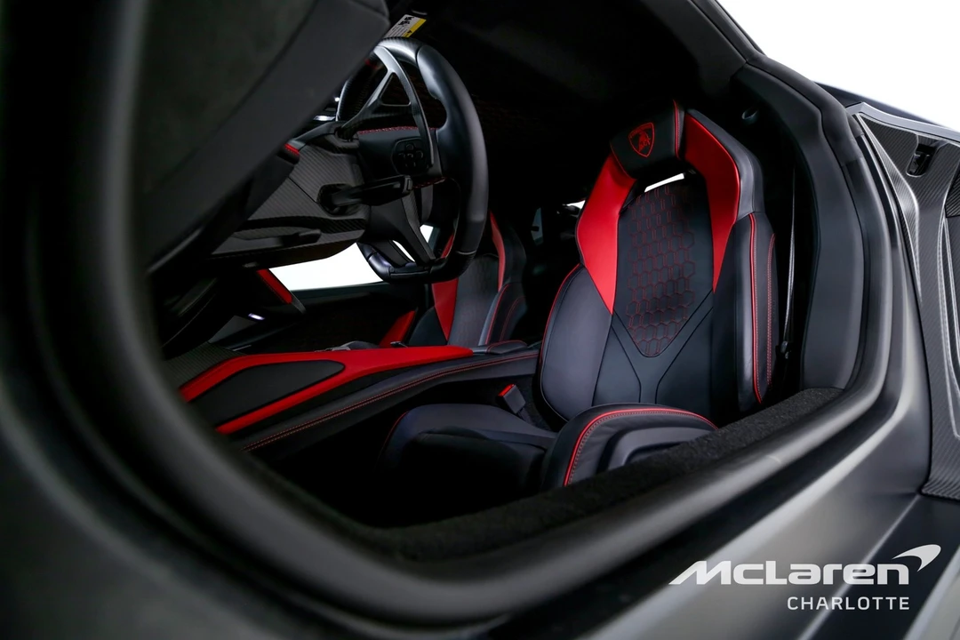 2024 Lamborghini Revuelto - Image 12 of 31