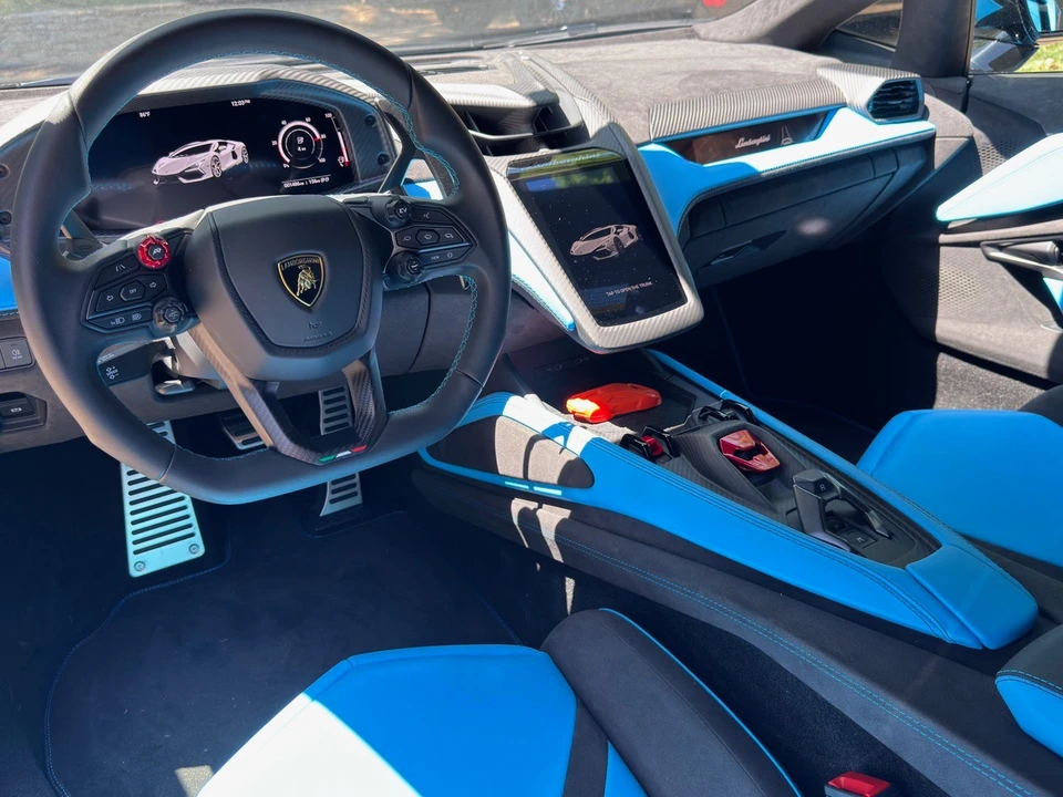 2024 Lamborghini Revuelto - Image 14 of 31