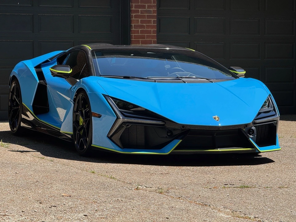 2024 Lamborghini Revuelto - Image 8 of 31