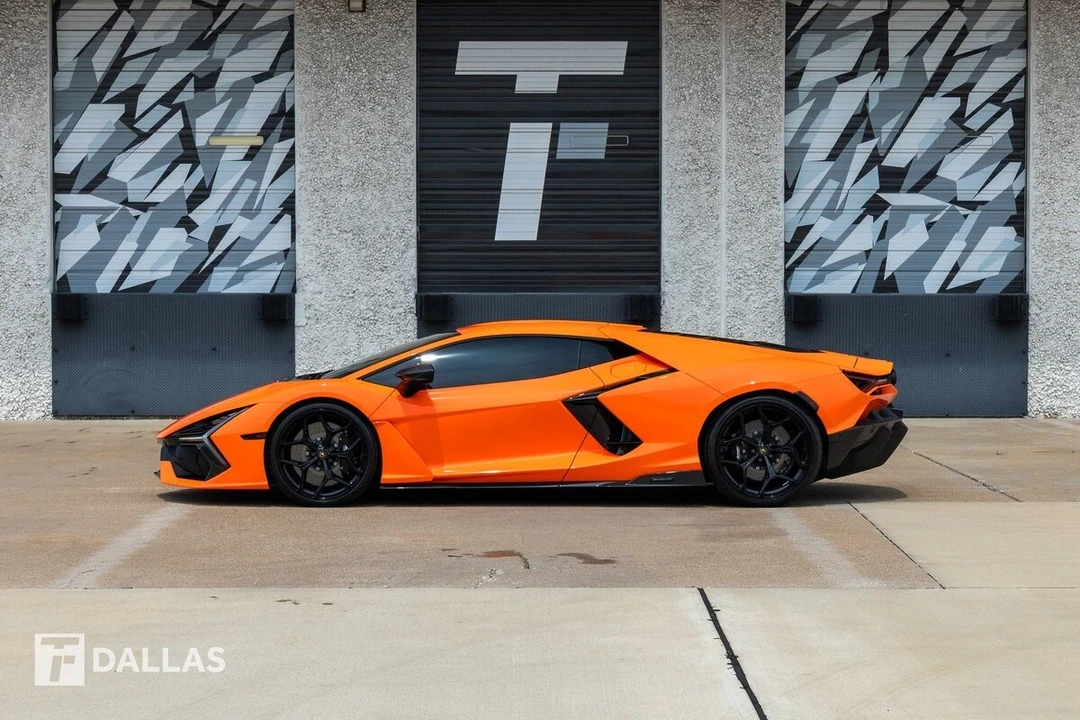 2024 Lamborghini Revuelto - Image 7 of 31