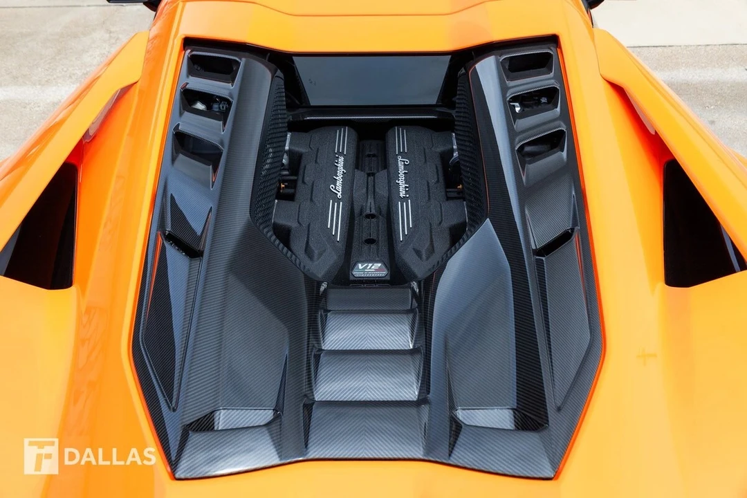 2024 Lamborghini Revuelto - Image 25 of 31