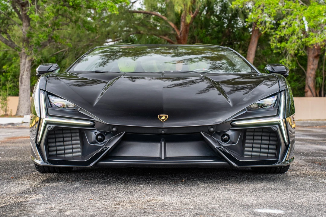 2024 Lamborghini Revuelto - Image 8 of 31