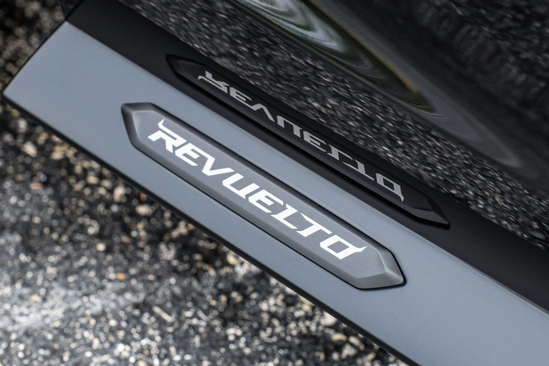 2024 Lamborghini Revuelto - Image 28 of 31