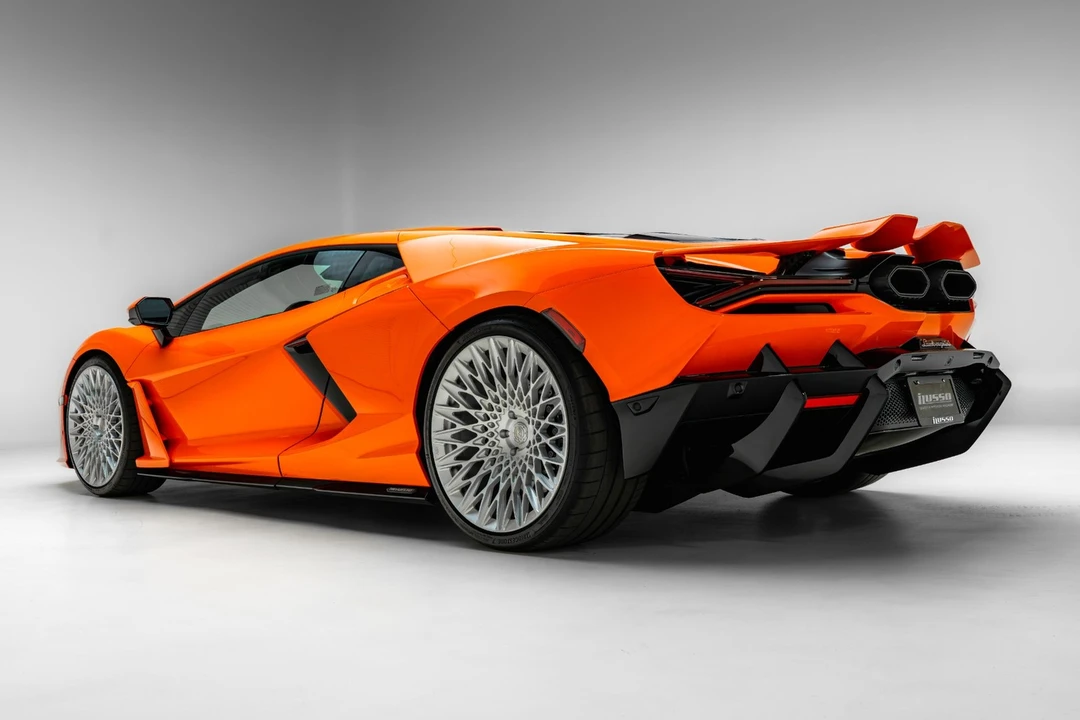 2024 Lamborghini Revuelto - Image 8 of 31