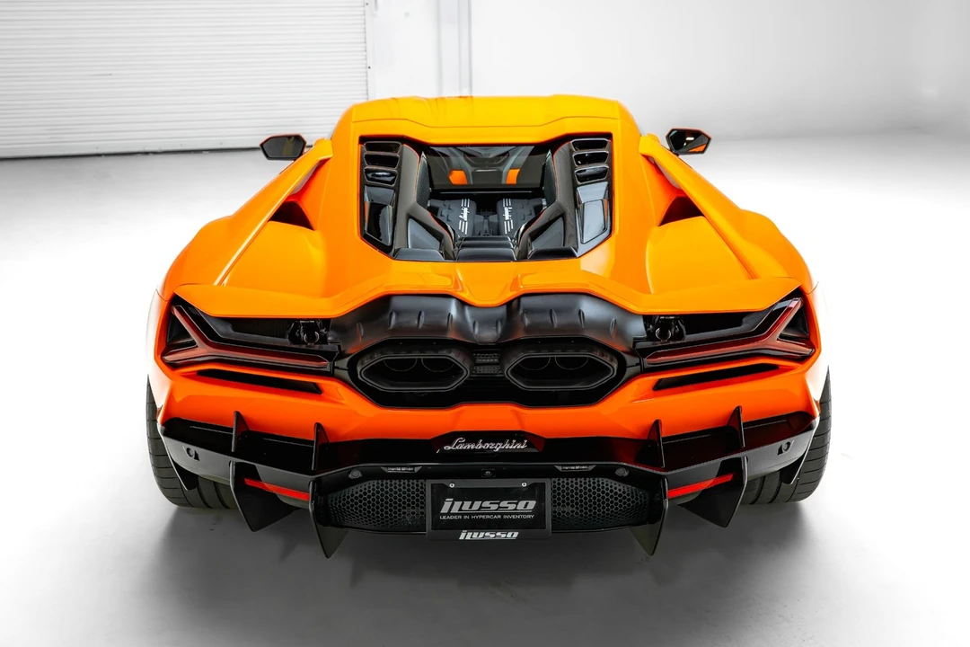 2024 Lamborghini Revuelto - Image 10 of 31