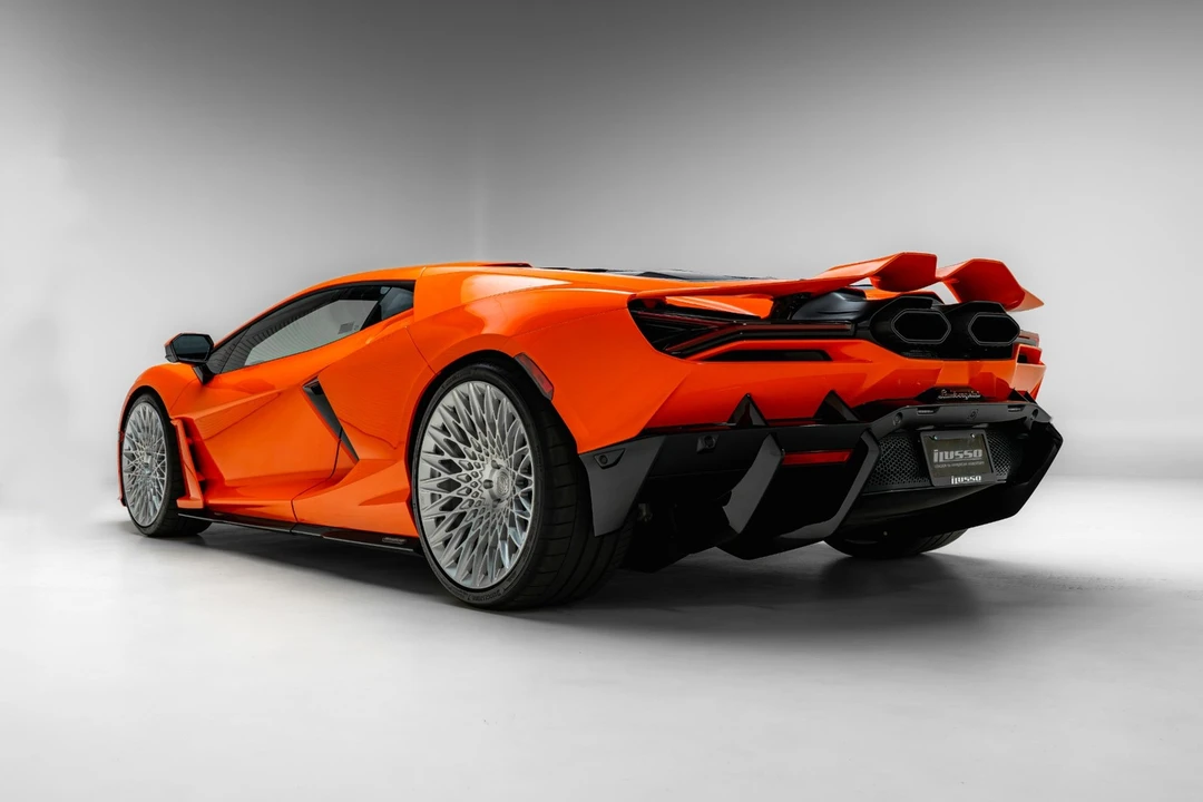 2024 Lamborghini Revuelto - Image 9 of 31