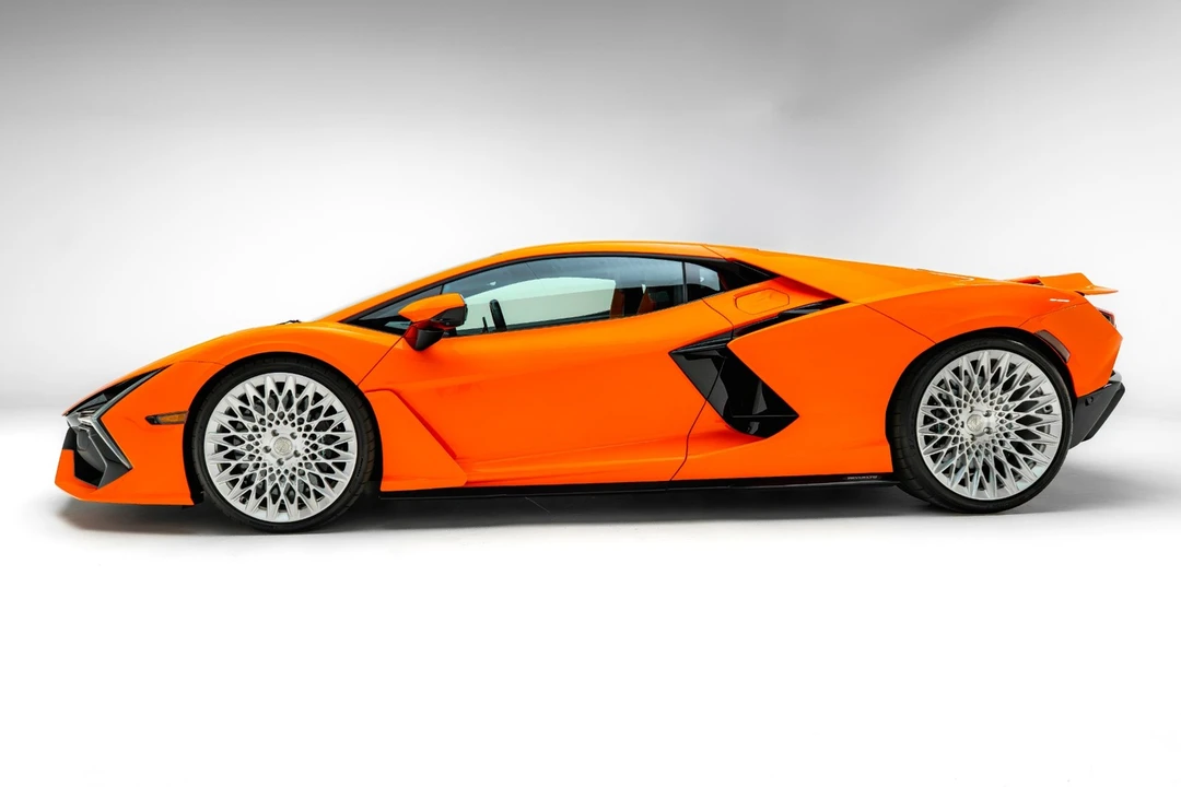 2024 Lamborghini Revuelto - Image 6 of 31