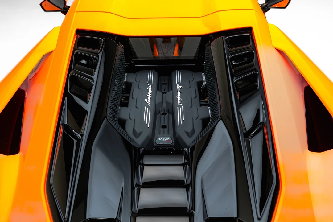 2024 Lamborghini Revuelto - Image 27 of 31