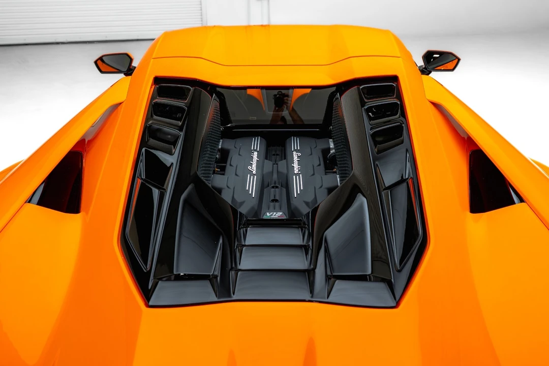2024 Lamborghini Revuelto - Image 26 of 31