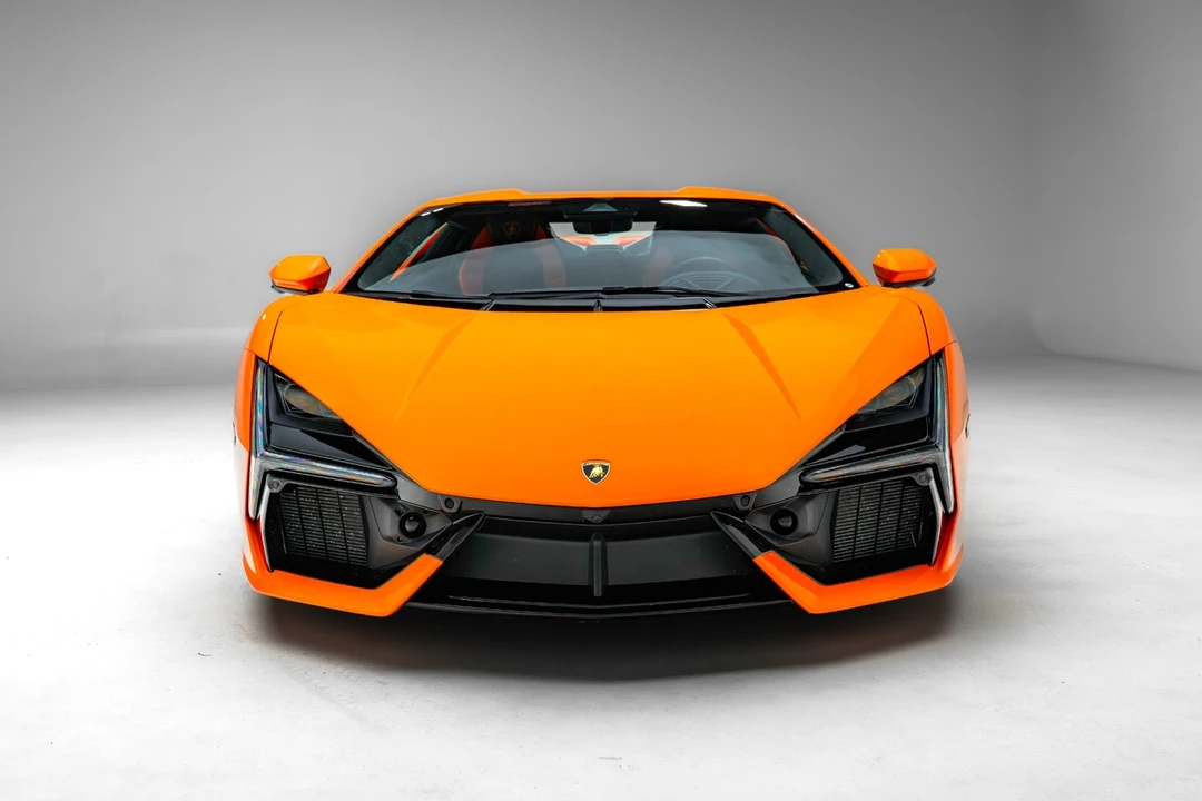 2024 Lamborghini Revuelto - Image 12 of 31