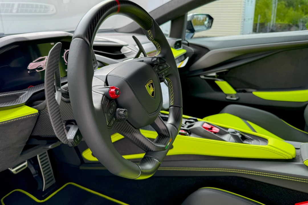 2024 Lamborghini Revuelto - Image 10 of 31