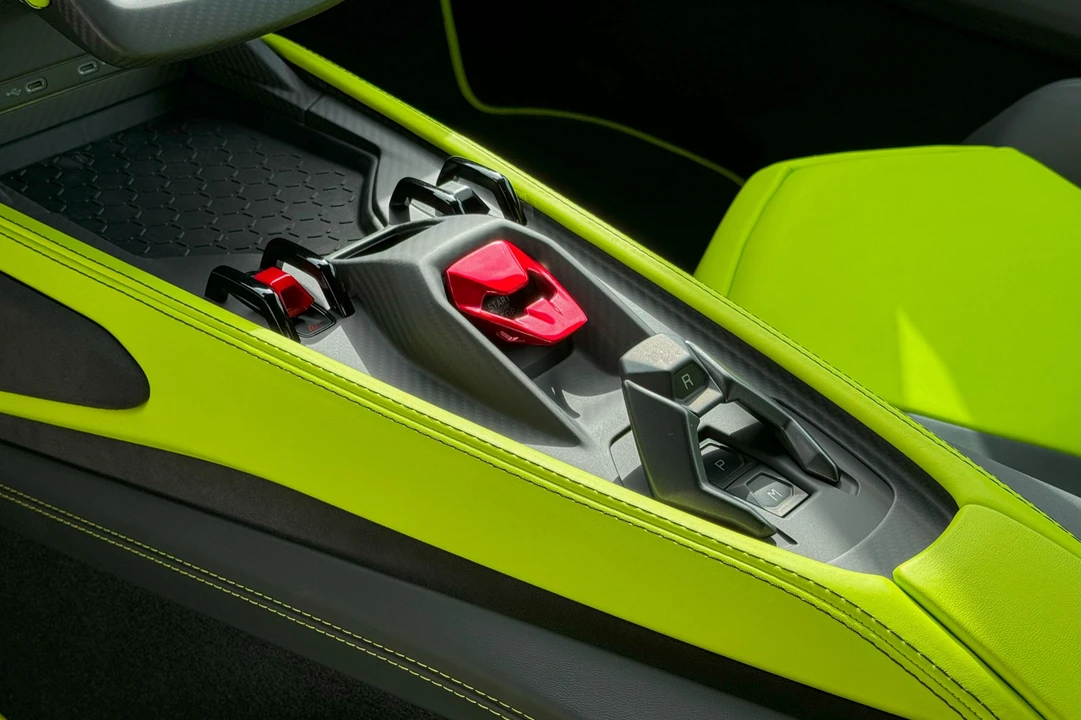 2024 Lamborghini Revuelto - Image 12 of 31