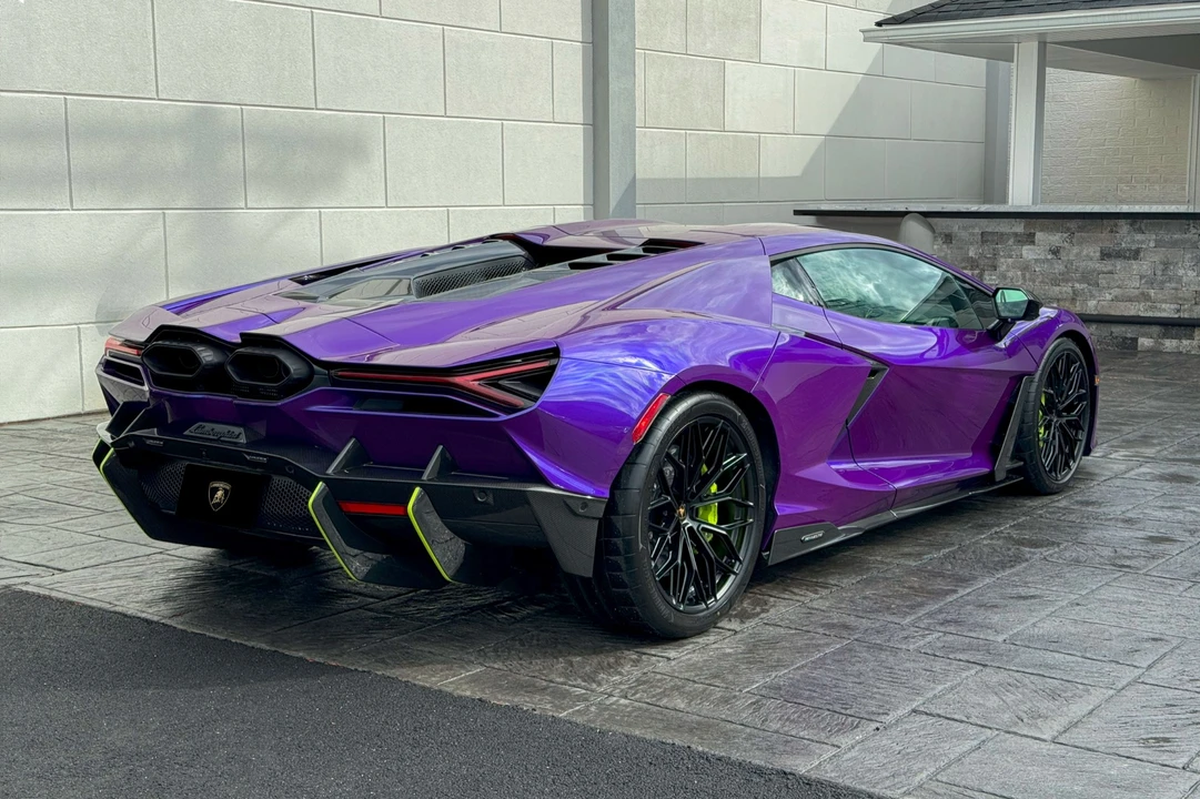 2024 Lamborghini Revuelto - Image 28 of 31