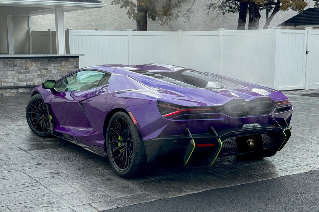 2024 Lamborghini Revuelto - Image 4 of 31