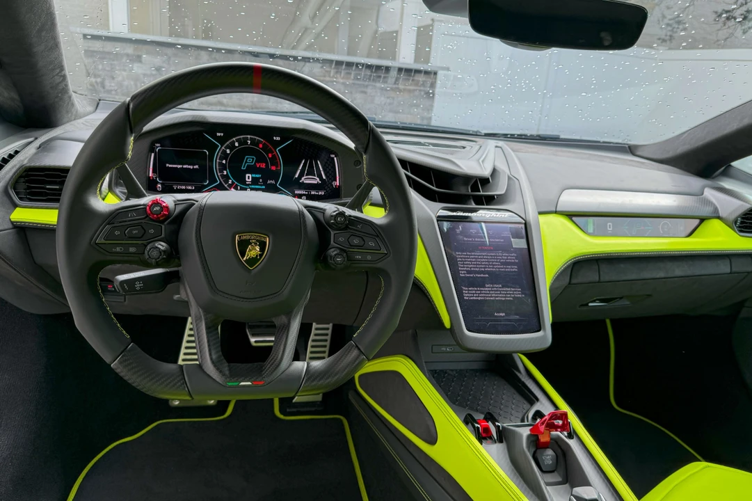 2024 Lamborghini Revuelto - Image 5 of 31