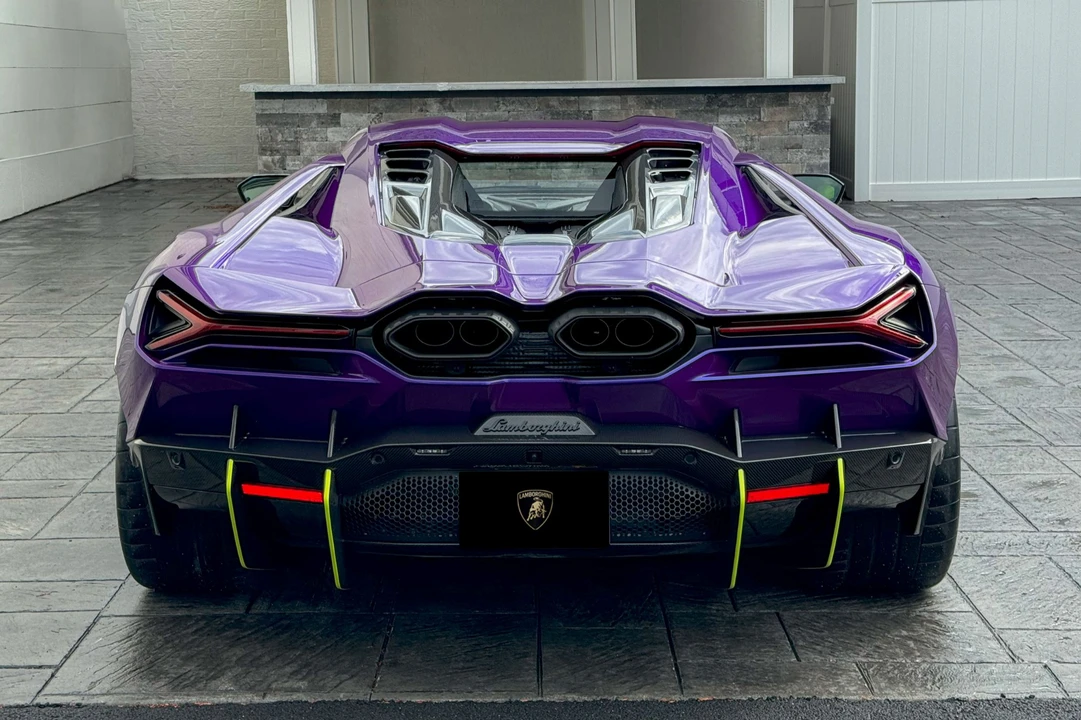 2024 Lamborghini Revuelto - Image 29 of 31