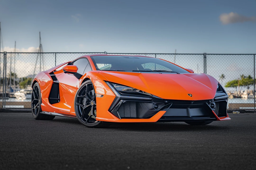 2024 Lamborghini Revuelto - Image 9 of 31