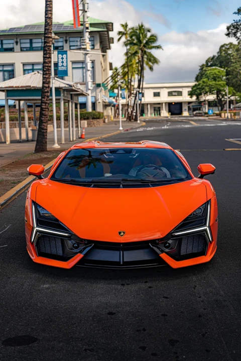 2024 Lamborghini Revuelto - Image 15 of 31