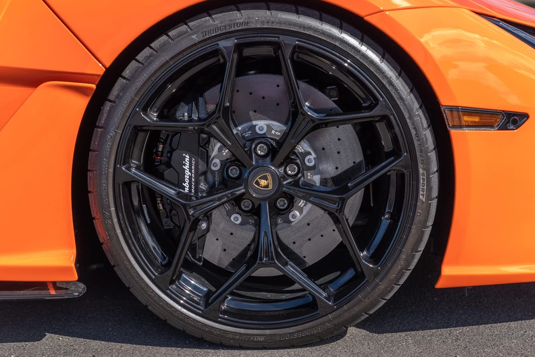 2024 Lamborghini Revuelto - Image 30 of 31