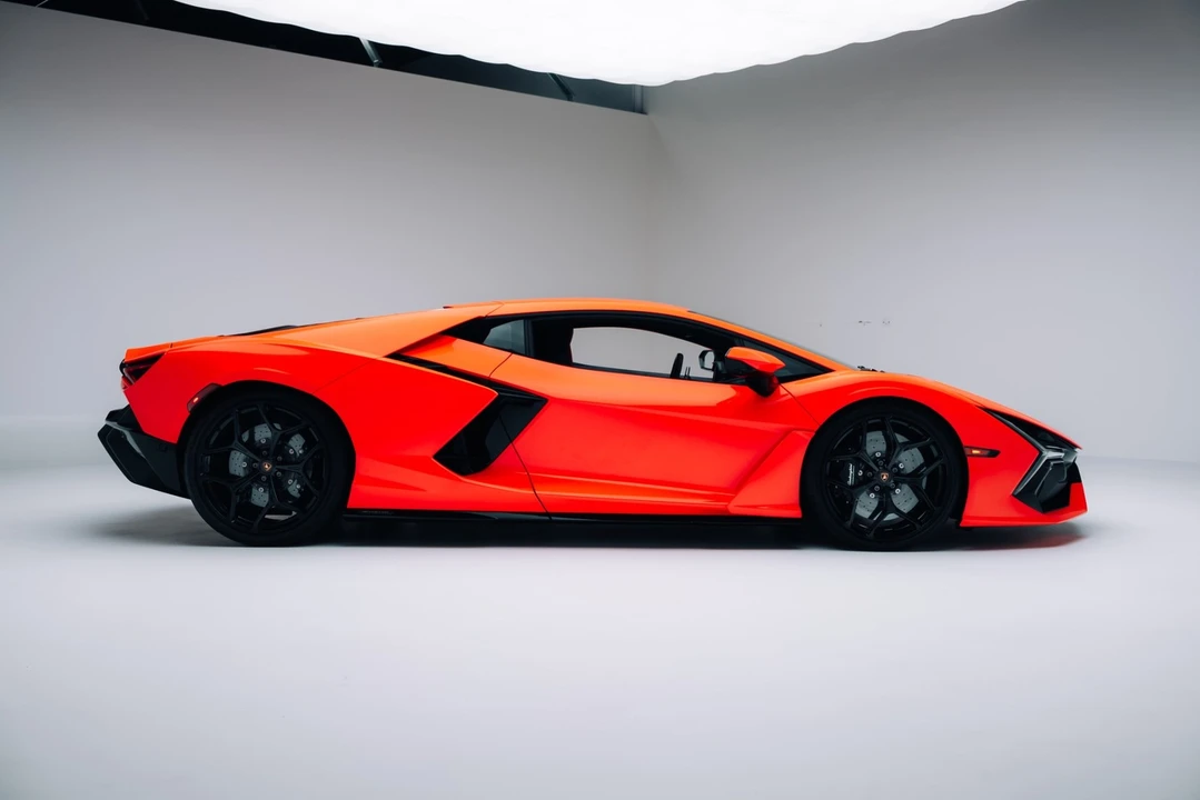 2024 Lamborghini Revuelto - Image 3 of 21