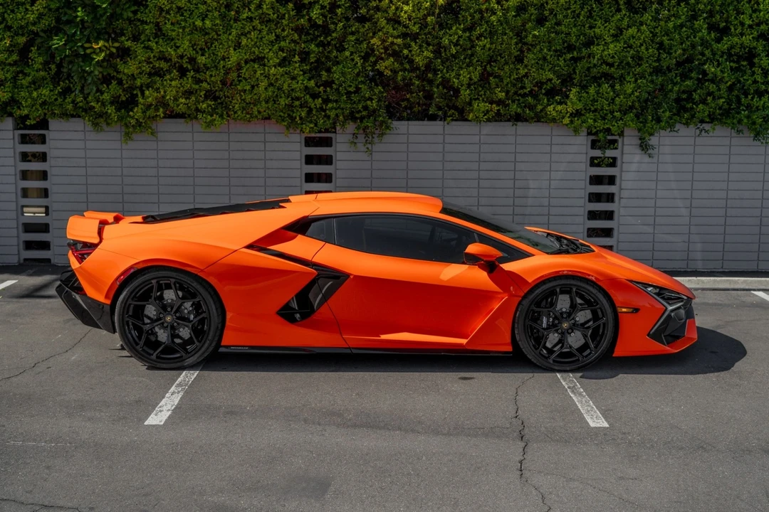2024 Lamborghini Revuelto - Image 7 of 12