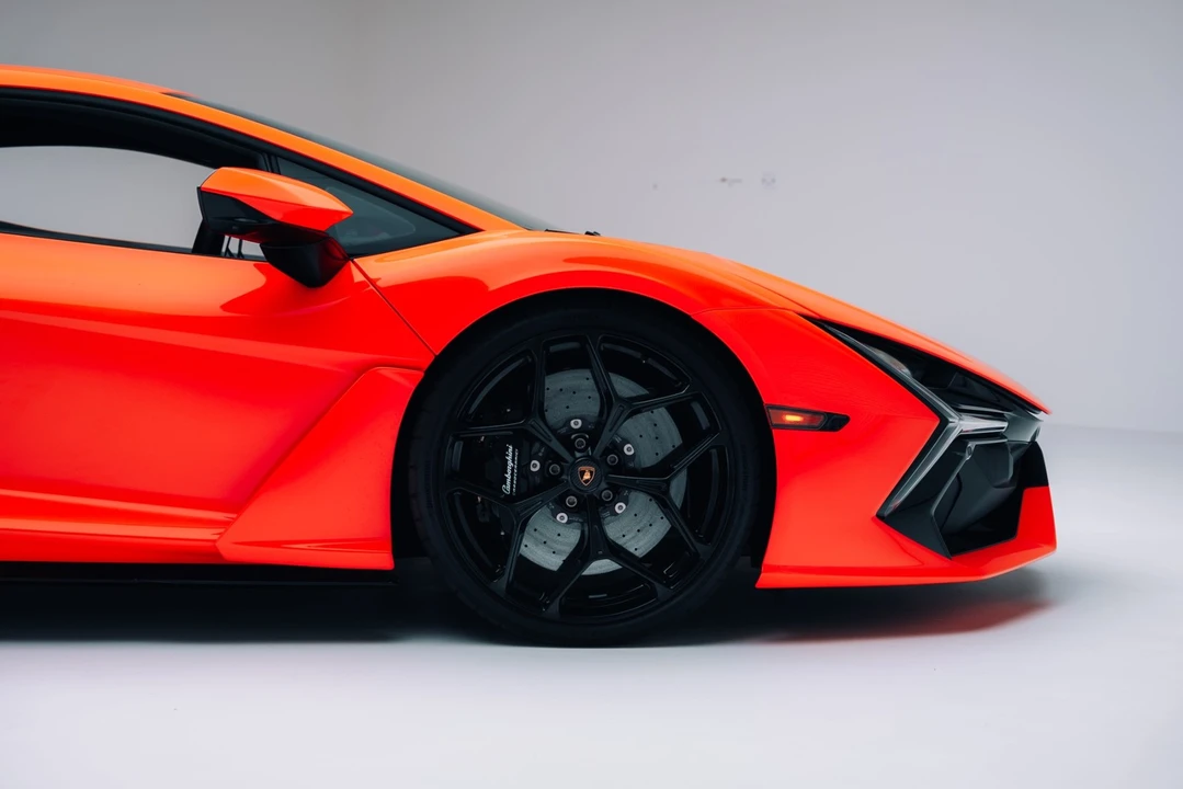 2024 Lamborghini Revuelto - Image 14 of 21