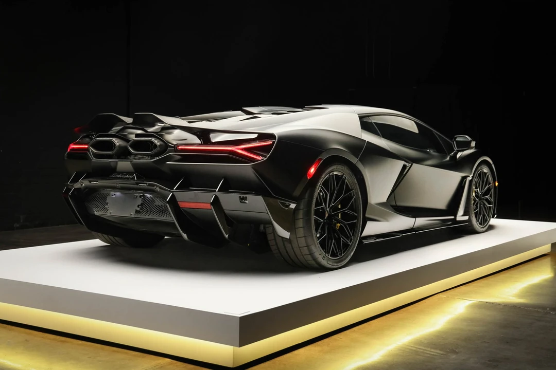 2024 Lamborghini Revuelto - Image 21 of 31
