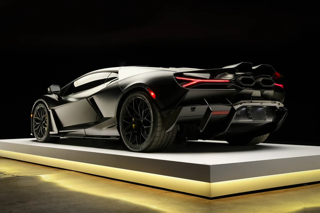 2024 Lamborghini Revuelto - Image 16 of 31