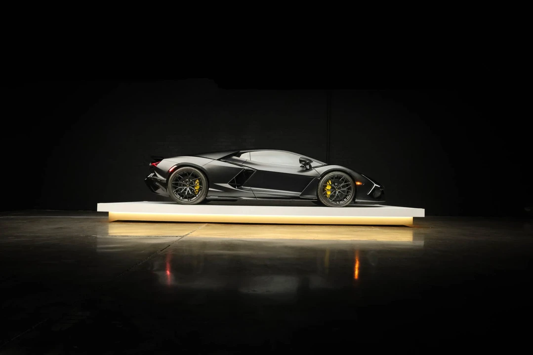 2024 Lamborghini Revuelto - Image 28 of 31