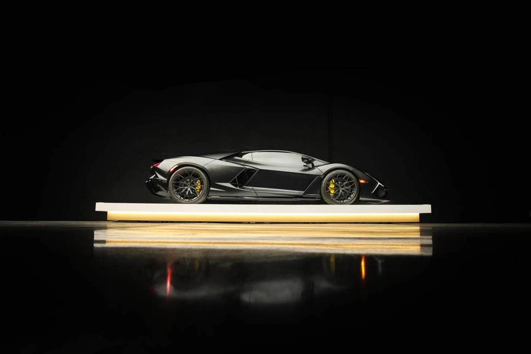 2024 Lamborghini Revuelto - Image 27 of 31