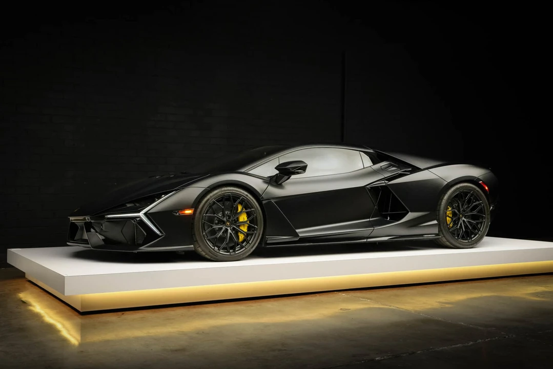 2024 Lamborghini Revuelto - Image 7 of 31