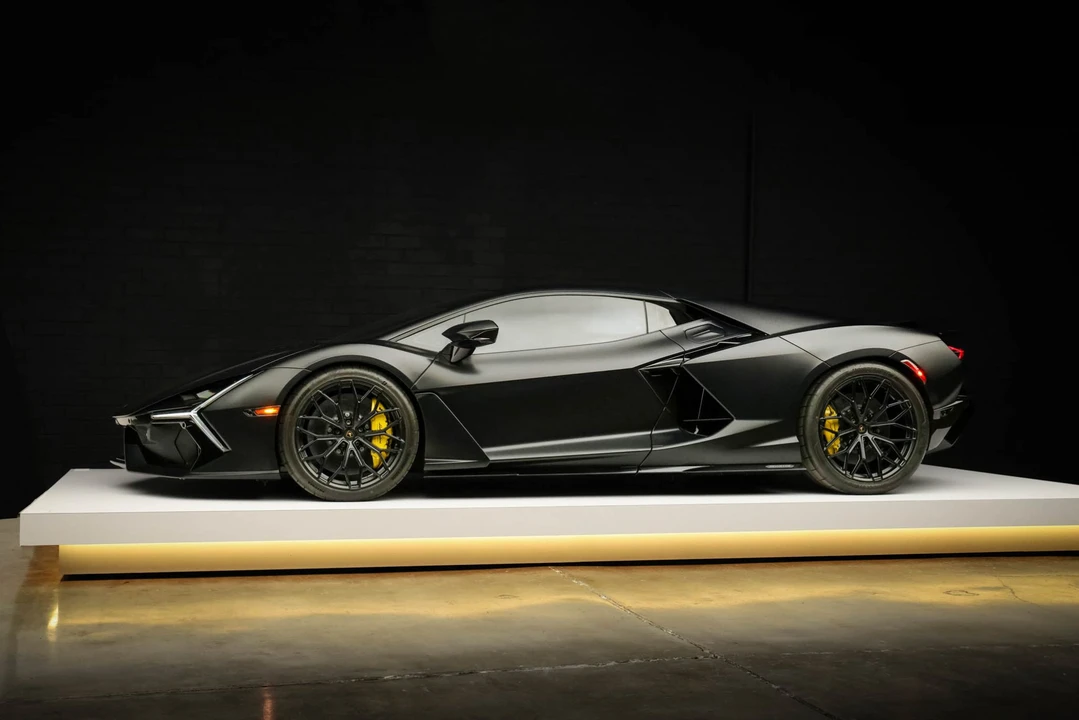 2024 Lamborghini Revuelto - Image 8 of 31