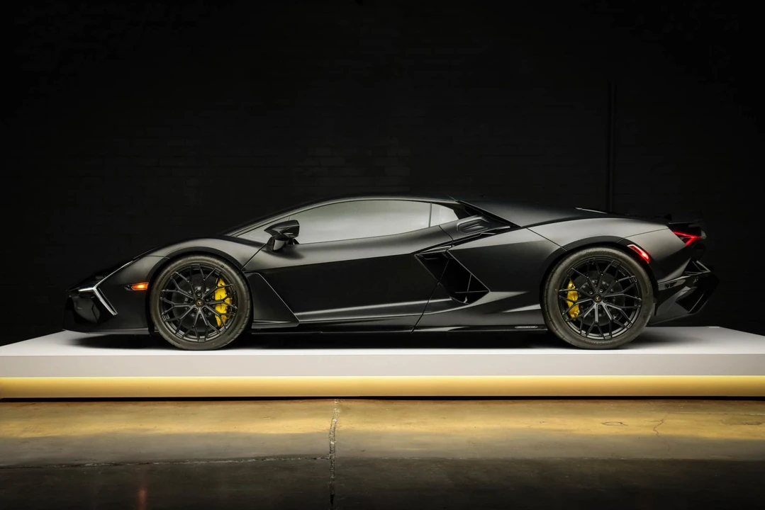 2024 Lamborghini Revuelto - Image 9 of 31